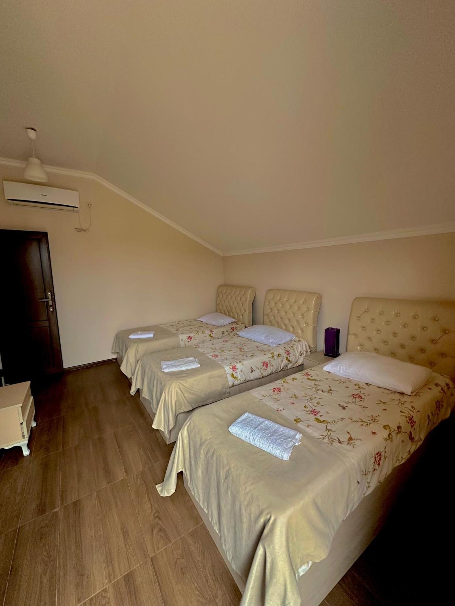 Hotel Balcony Kutaiszi Kültér fotó