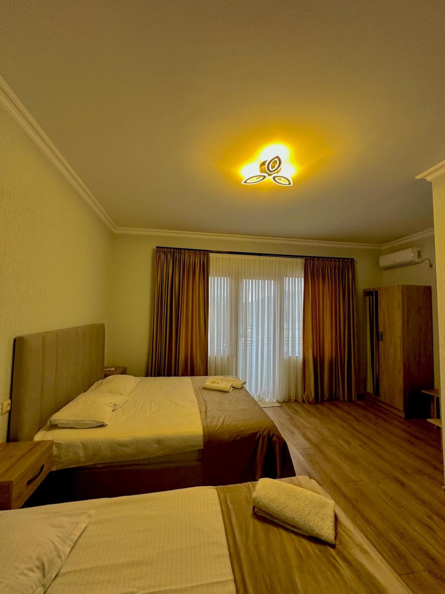 Hotel Balcony Kutaiszi Kültér fotó