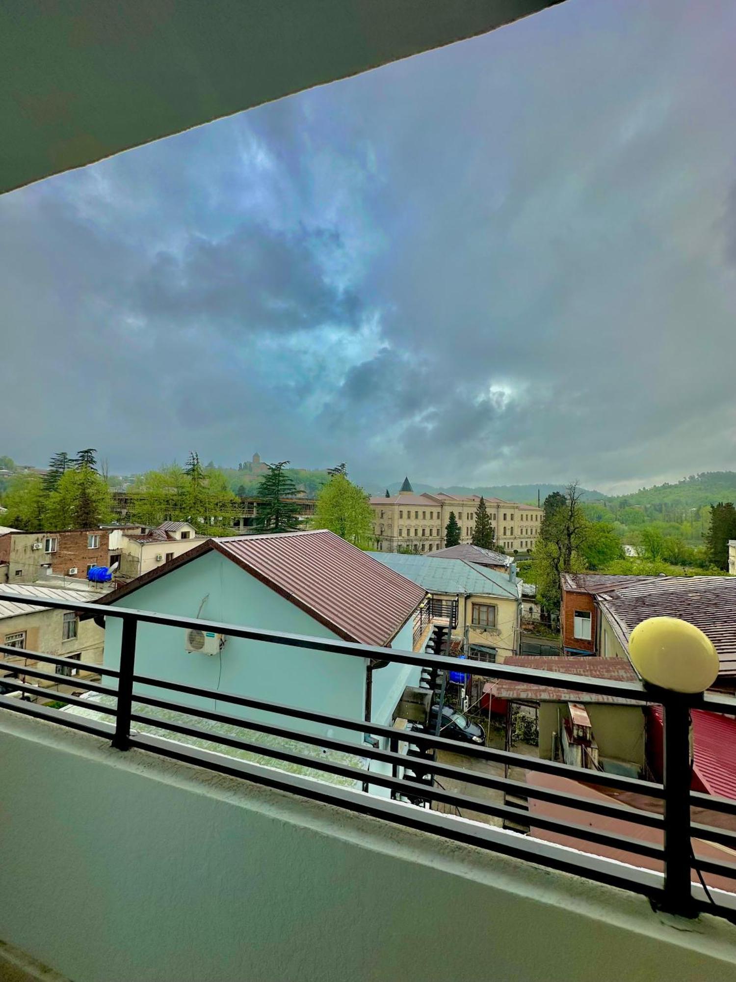 Hotel Balcony Kutaiszi Kültér fotó