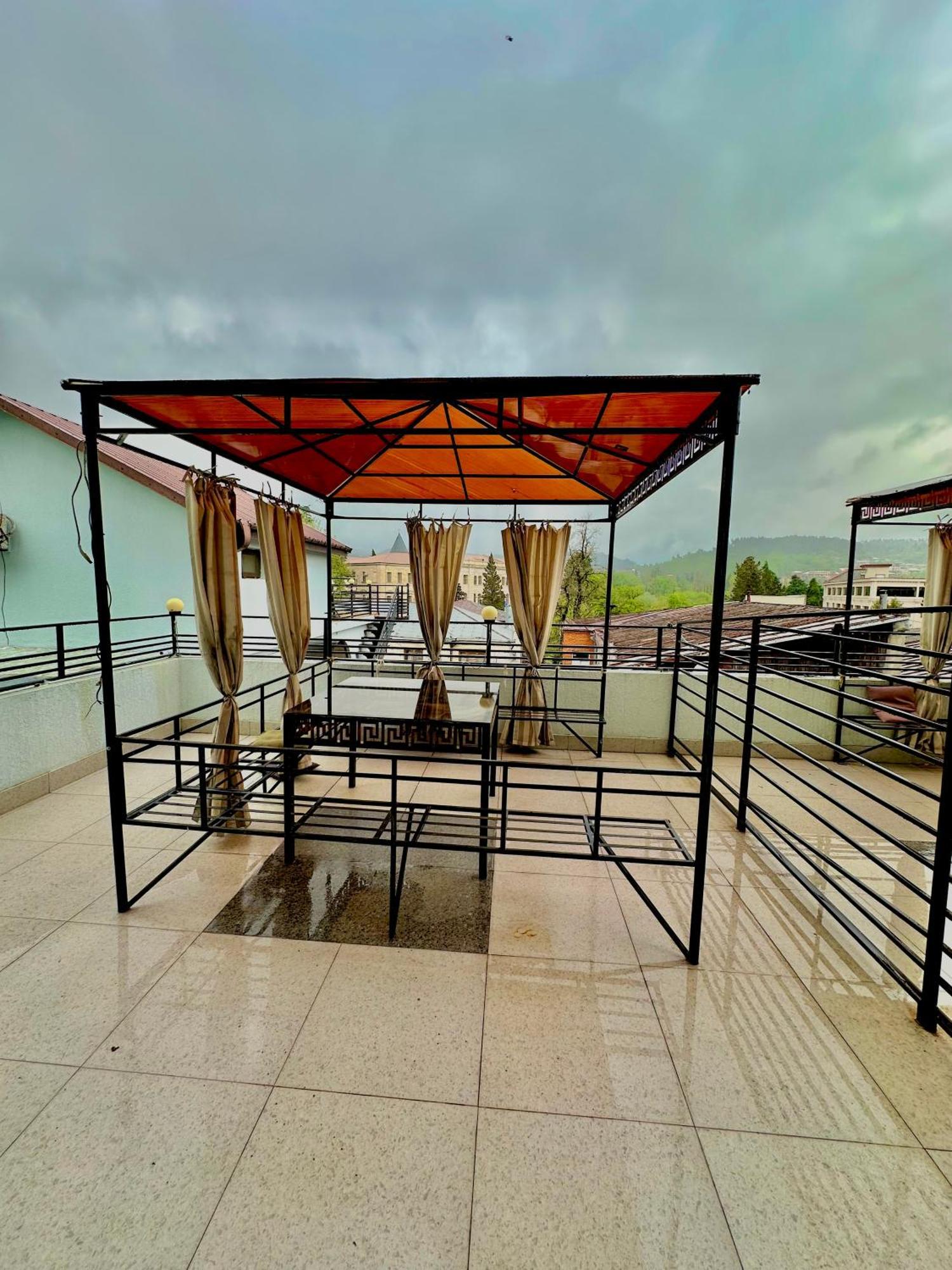 Hotel Balcony Kutaiszi Kültér fotó