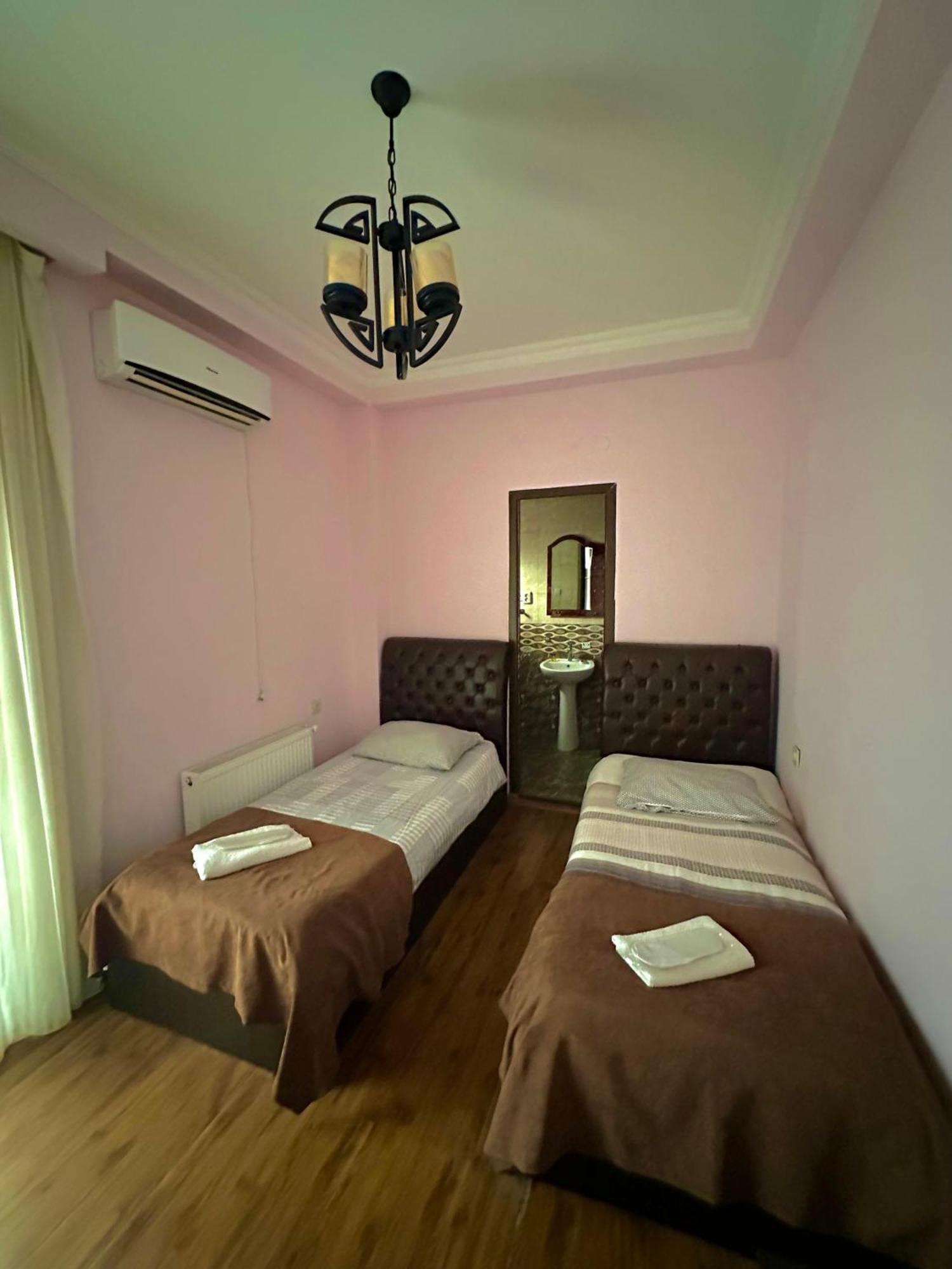 Hotel Balcony Kutaiszi Kültér fotó